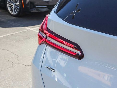 Used 2025 BMW X3 xDrive30i w/ Premium Package image 7