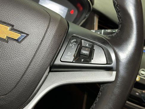 Used 2019 Chevrolet Trax LT w/ LT Convenience Package image 26