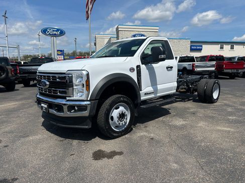New 2026 Ford F550 4x4 Regular Cab Super Duty image 2