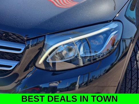 Used 2019 Mercedes-Benz GLC 350e 4MATIC image 32