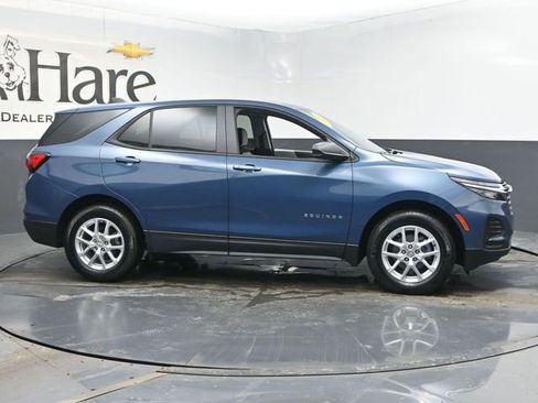 Used 2024 Chevrolet Equinox LS w/ LS Convenience Package image 1