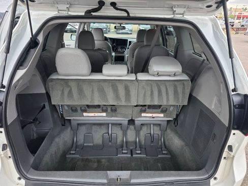 Used 2017 Toyota Sienna XLE w/ XLE Navigation Package image 37
