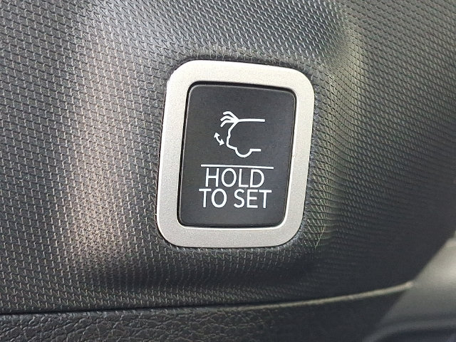 Used 2024 Jeep Grand Cherokee Overland w/ Trailer Tow Package AWD/4WD image 30