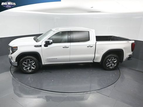 Used 2025 GMC Sierra 1500 SLT w/ SLT Premium Package AWD/4WD image 12