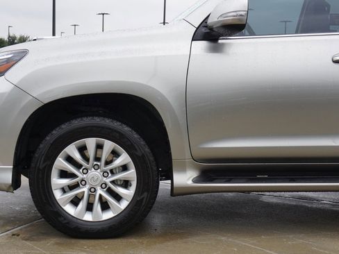 Used 2021 Lexus GX 460 Premium w/ Premium Plus Package image 10
