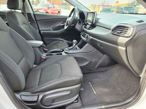 Used 2018 Hyundai Elantra GT w/ Style Package 02 image 9