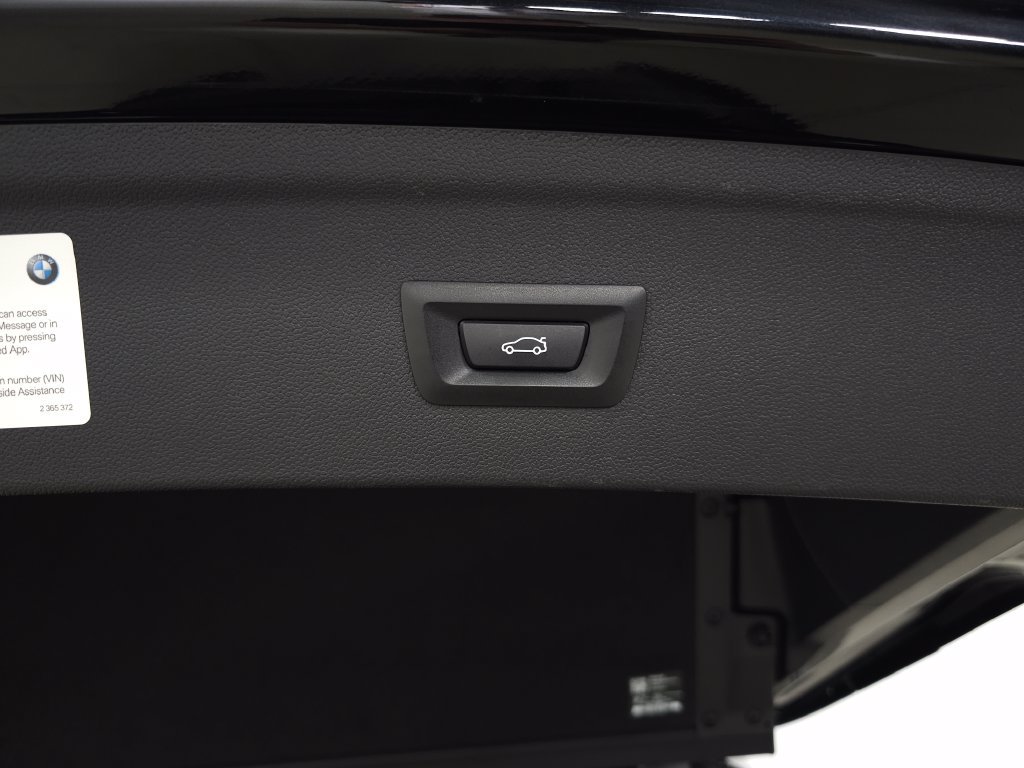 Certified 2024 BMW iX xDrive50 w/ Sport Package AWD/4WD image 9