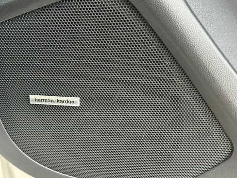 New 2025 Subaru Ascent Limited image 21