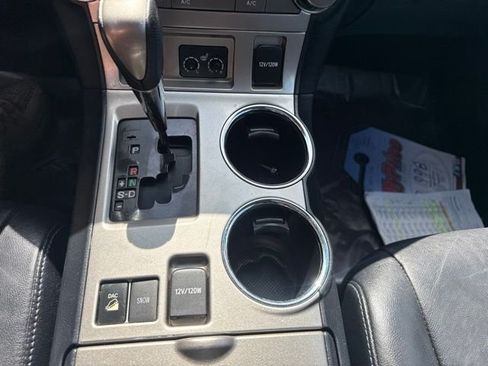 Used 2012 Toyota Highlander SE w/ Tow Pkg AWD/4WD image 15