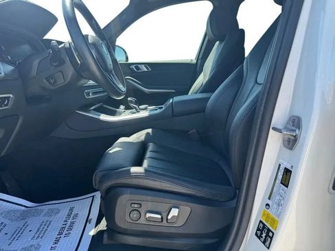 Used 2022 BMW X5 xDrive40i w/ Premium Package AWD/4WD image 9