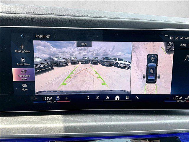 Used 2023 BMW 760i xDrive AWD/4WD image 21