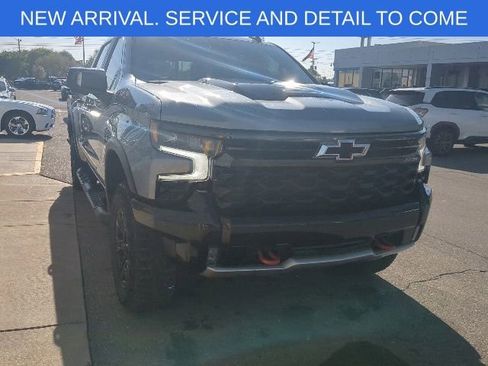 Used 2023 Chevrolet Silverado 1500 ZR2 w/ Technology Package AWD/4WD image 9