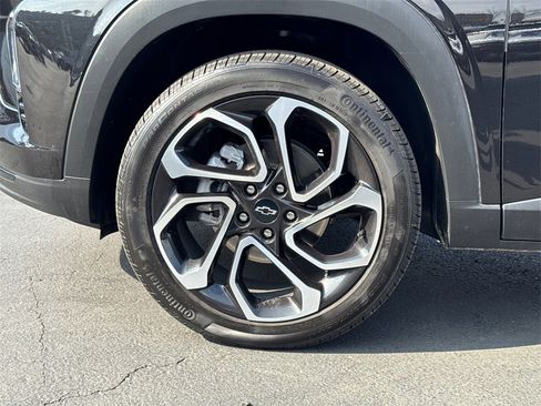 Used 2026 Chevrolet Trax RS image 6