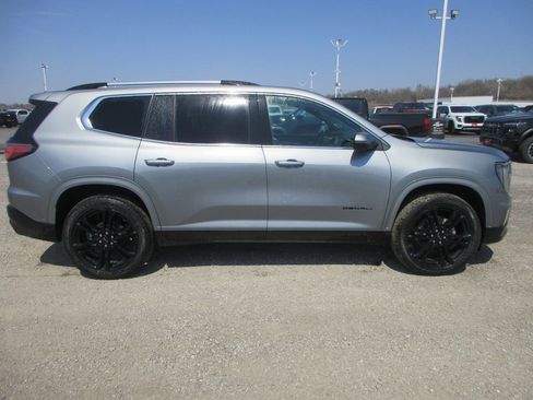 New 2026 GMC Acadia Denali Ultimate AWD/4WD image 3