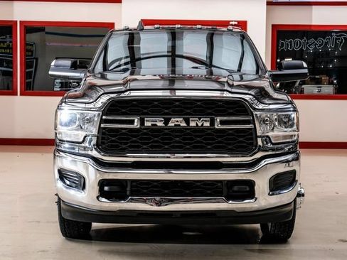 Used 2021 RAM 3500 Tradesman w/ Chrome Appearance Group AWD/4WD image 9