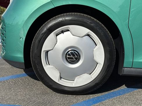 New 2025 Volkswagen ID. Buzz 1st Edition image 9