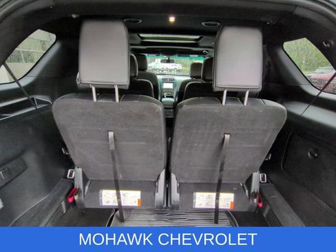 Used 2019 Ford Explorer XLT w/ Equipment Group 202A AWD/4WD image 27