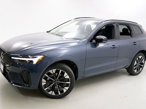 New 2026 Volvo XC60 B5 Plus w/ Climate Package AWD/4WD image 3