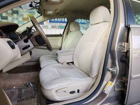 Used 2007 Chevrolet Impala LT w/ Preferred Equipment Group image 2