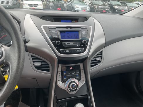 Used 2013 Hyundai Elantra GLS w/ Preferred Pkg FWD image 19