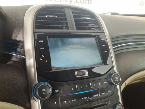 Used 2015 Chevrolet Malibu LT w/ Leather Package image 9