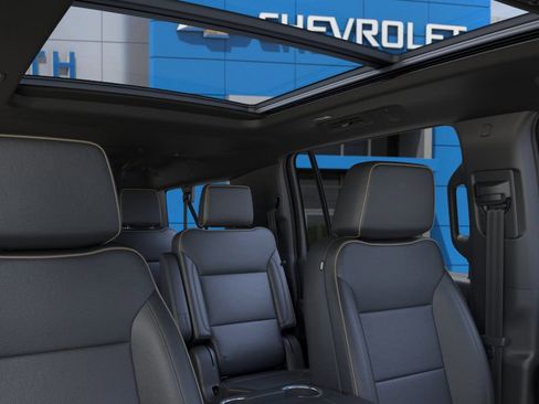 New 2026 Chevrolet Suburban Premier w/ Sun And Tow Package AWD/4WD image 25