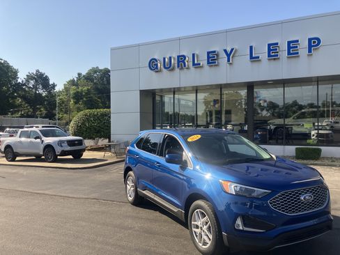 Used 2024 Ford Edge SEL w/ Convenience Package AWD/4WD image 6