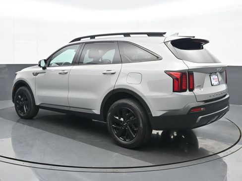 Used 2022 Kia Sorento S image 4