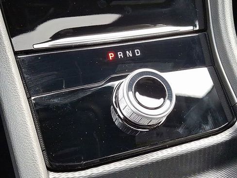Used 2025 Jeep Grand Cherokee L Altitude AWD/4WD image 11