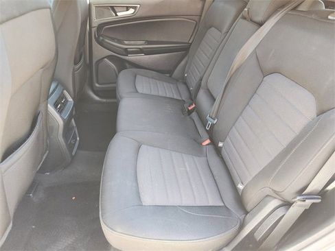 Used 2022 Ford Edge SE w/ Black Appearance Package image 13