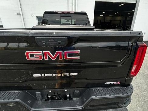 Used 2023 GMC Sierra 2500 AT4 w/ AT4 Premium Plus Package AWD/4WD image 10
