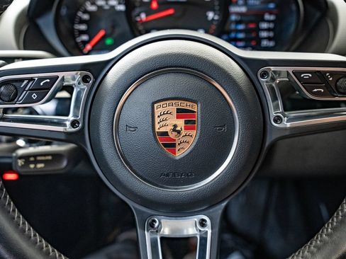 Used 2018 Porsche 718 Cayman RWD image 27
