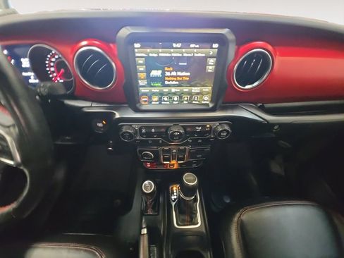 Used 2022 Jeep Gladiator Rubicon w/ LED Lighting Group AWD/4WD image 13