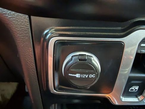 Used 2021 Jeep Wrangler Sport S image 28