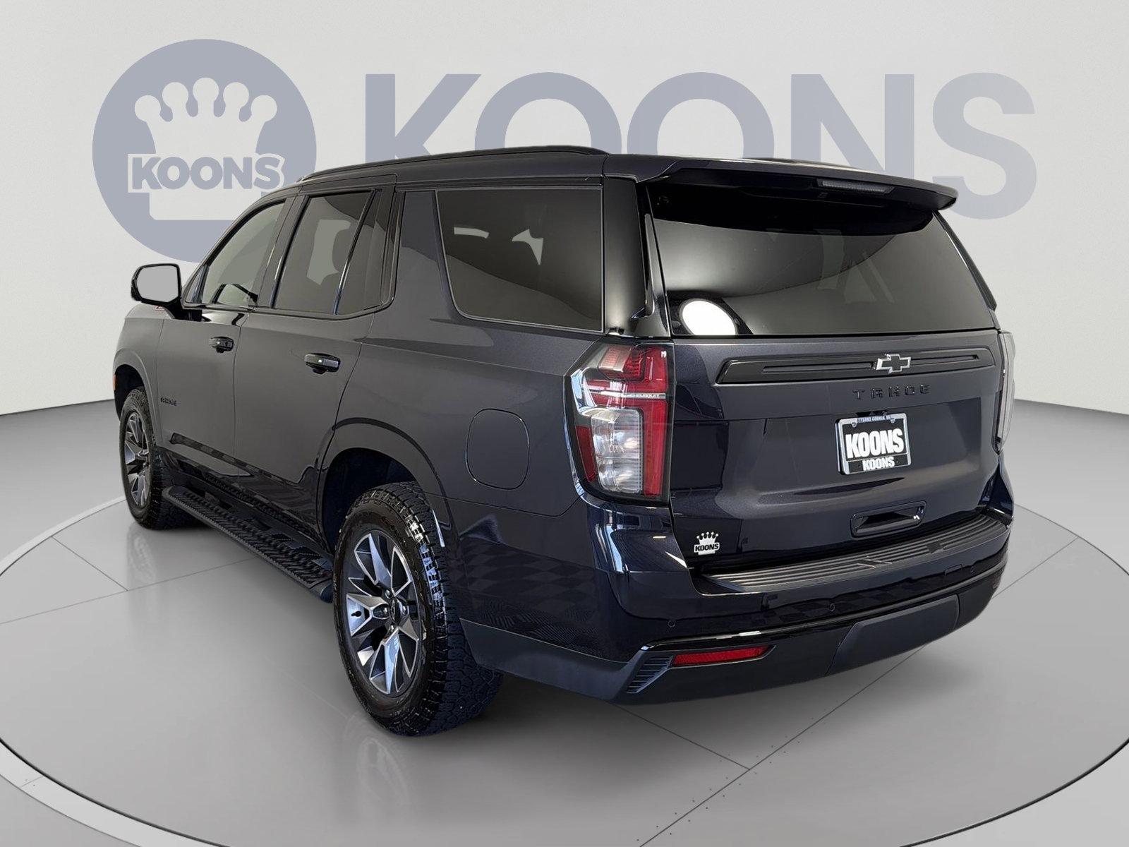 Used 2023 Chevrolet Tahoe Z71 w/ Luxury Package AWD/4WD image 4