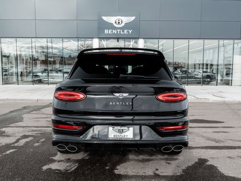 Used 2023 Bentley Bentayga Speed image 11
