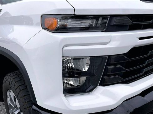 Used 2025 Chevrolet Silverado 2500 Custom w/ Custom Value Package AWD/4WD image 29