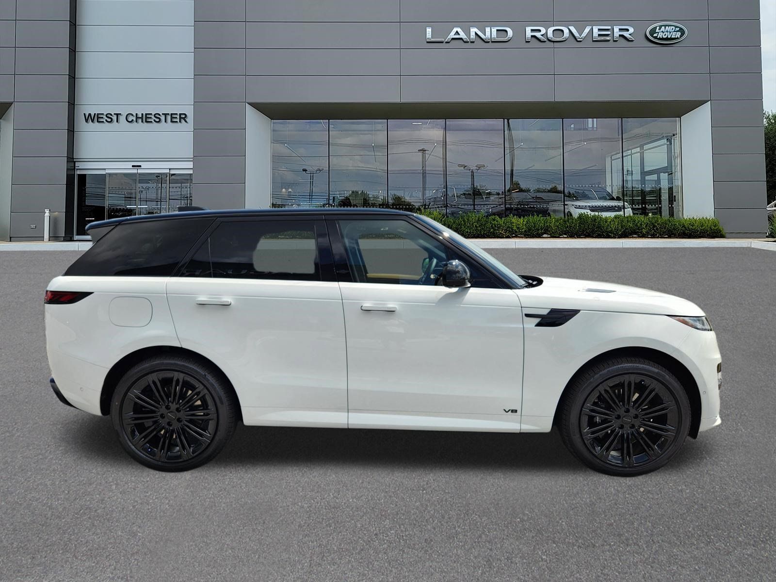 New 2026 Land Rover Range Rover Sport Dynamic SE AWD/4WD image 6