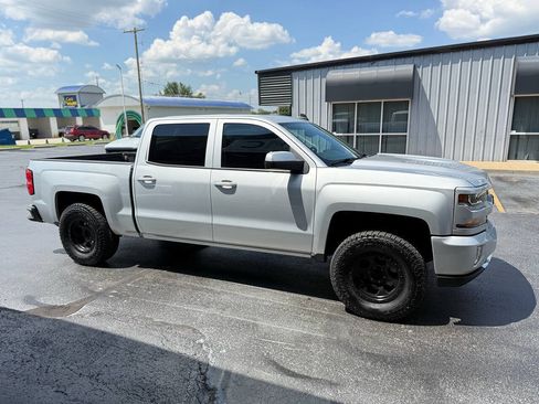Used 2018 Chevrolet Silverado 1500 LT w/ All Star Edition AWD/4WD image 5