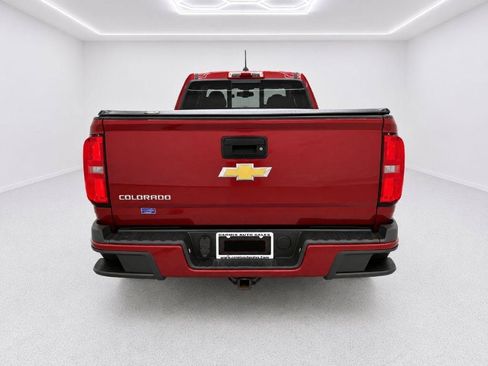 Used 2016 Chevrolet Colorado Z71 AWD/4WD image 4