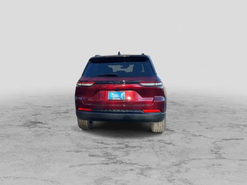 New 2025 Jeep Grand Cherokee Limited w/ Black Appearance Package image 7