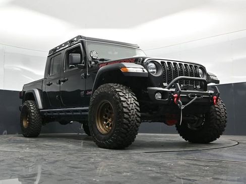 Used 2022 Jeep Gladiator Rubicon w/ Trailer Tow Package AWD/4WD image 57