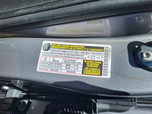 Used 2023 Volkswagen ID.4 Pro AWD/4WD image 25