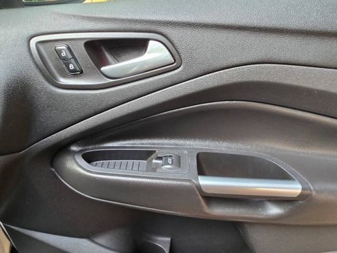 Used 2013 Ford C-MAX SEL FWD image 23