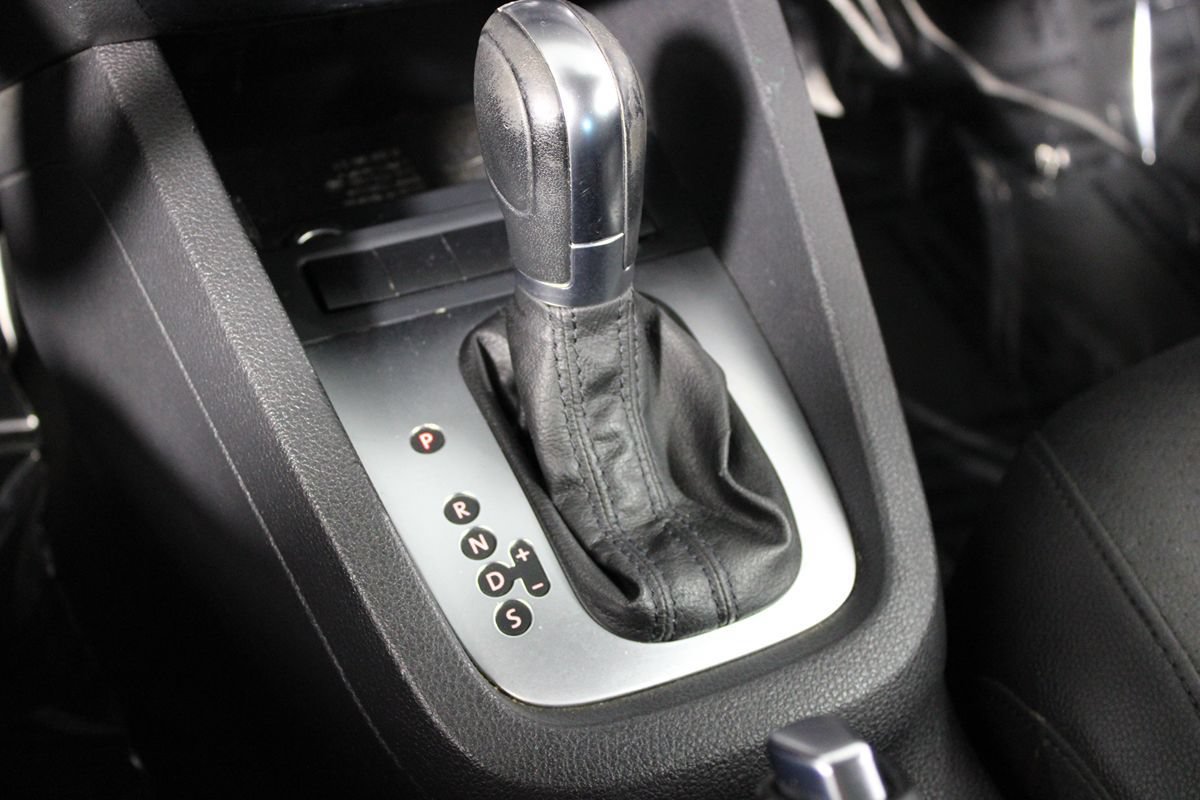 Used 2011 Volkswagen Jetta SE FWD image 14