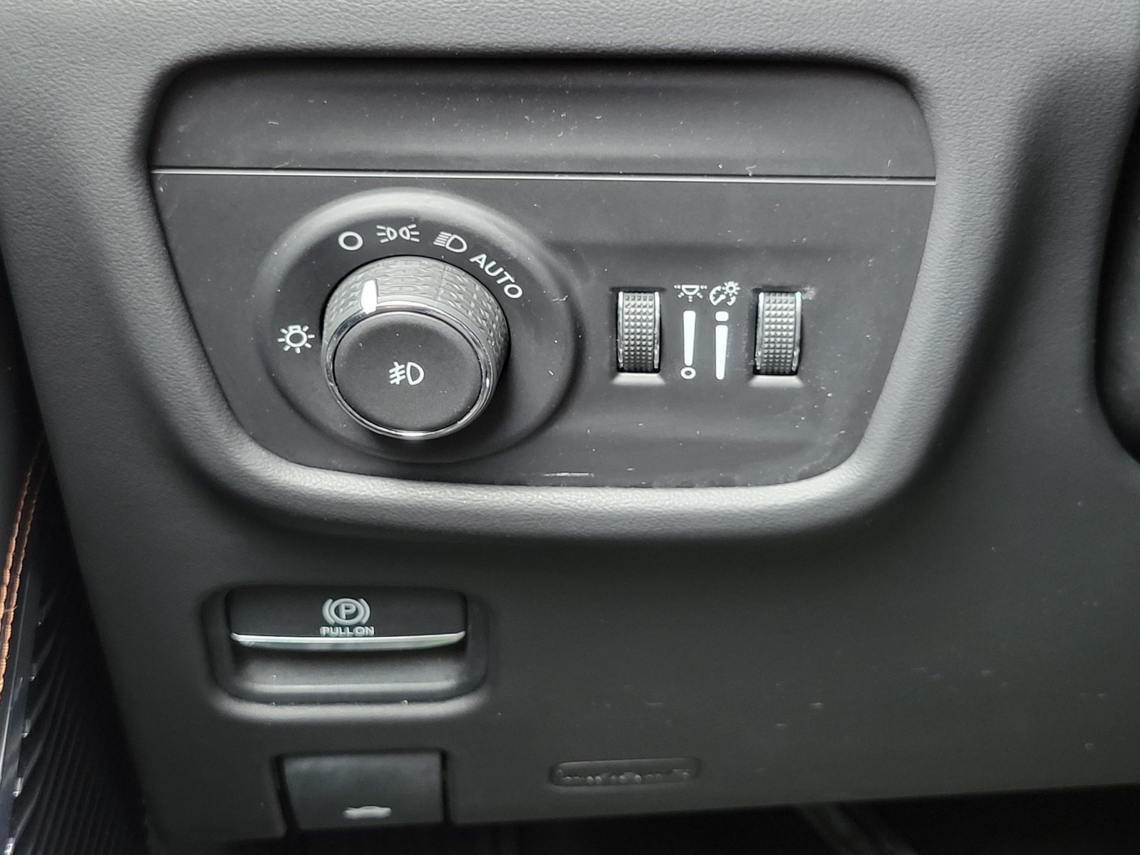 Used 2021 Jeep Grand Cherokee L Summit AWD/4WD image 17