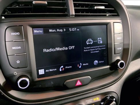 Used 2025 Kia Soul LX w/ LX Technology Package FWD image 6