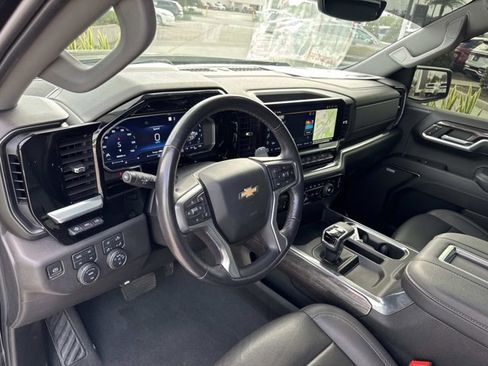 Used 2022 Chevrolet Silverado 1500 LTZ w/ LTZ Premium Package image 16
