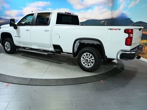 Used 2025 Chevrolet Silverado 2500 LT w/ Convenience Package image 6