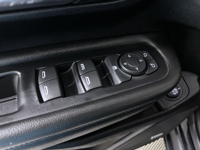 Used 2024 GMC Terrain SLT w/ Infotainment Package II AWD/4WD image 24